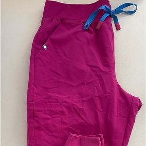 Joggers in color: raspberry sorbet (limited edition)